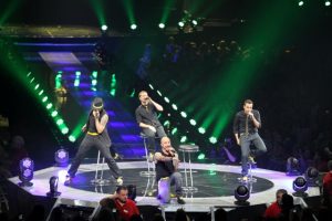GLP Volkslicht Zooms Take To The Arena Catwalk For NKOTBSB