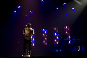 Usher using GLP impression X4 S_3 Photo Credit Todd Kaplan